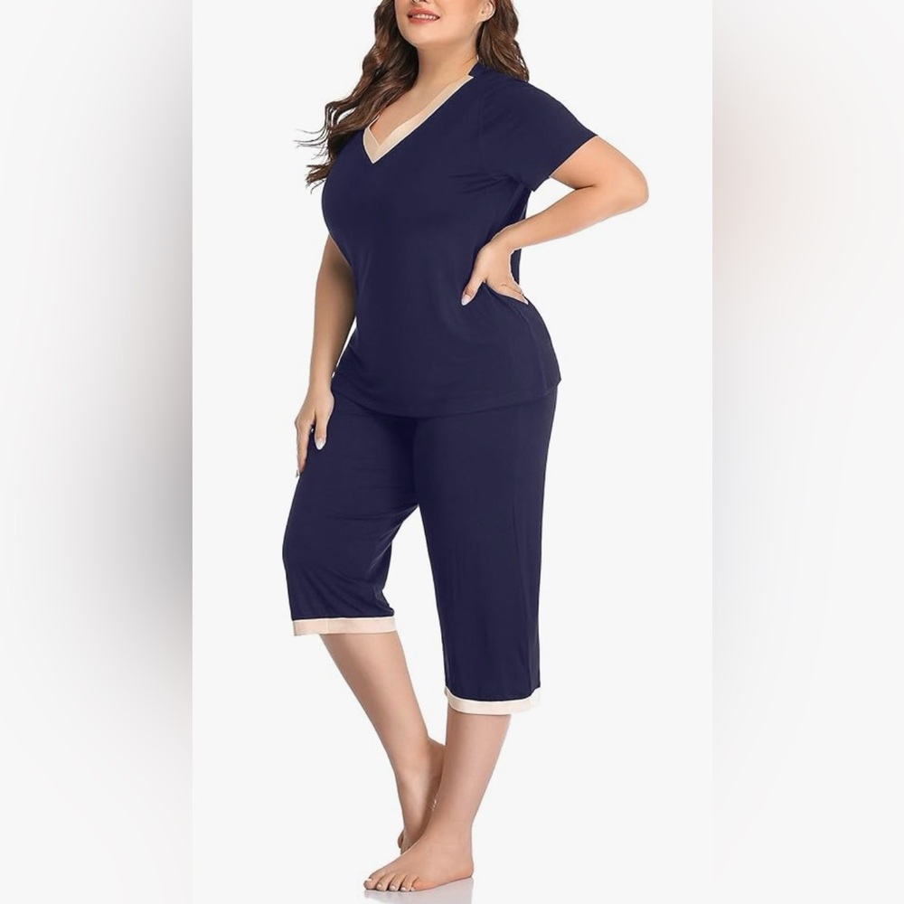 Womens Plus Size Pajama Sets, Short Sleeve Top with Capri Pants Lounge Navy 2X